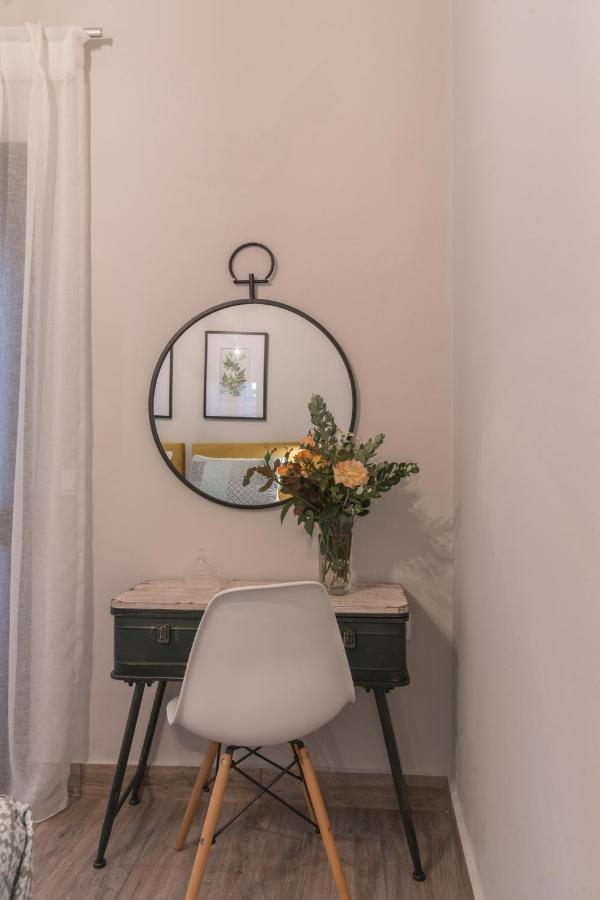 Casa Leone, Cosy Apartment Overlooking The Square Spilion ภายนอก รูปภาพ