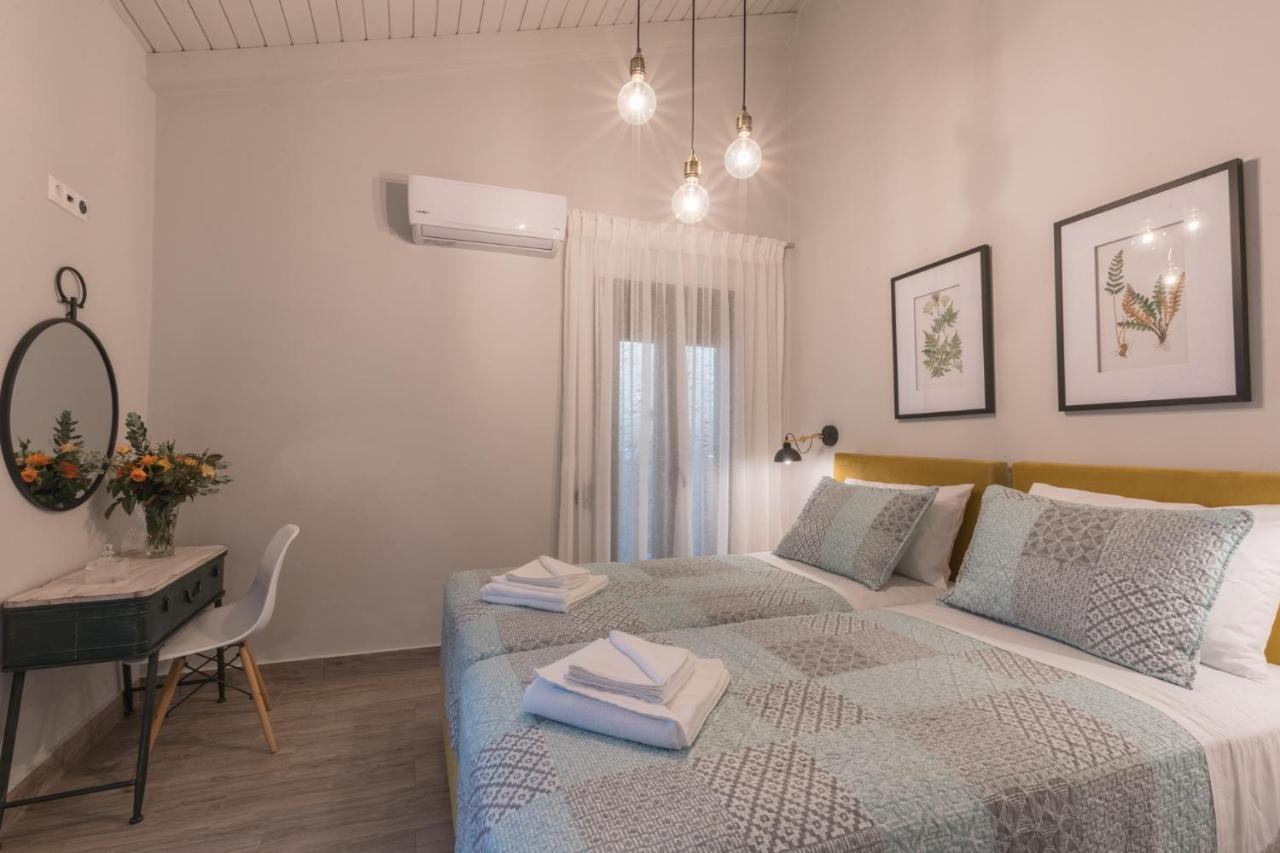 Casa Leone, Cosy Apartment Overlooking The Square Spilion ภายนอก รูปภาพ