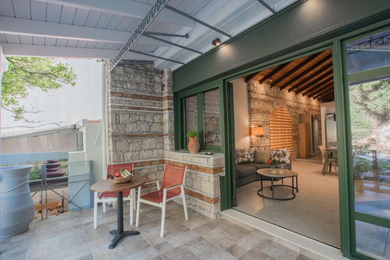 Casa Leone, Cosy Apartment Overlooking The Square Spilion ภายนอก รูปภาพ